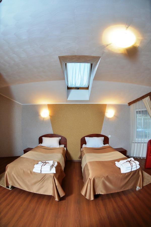 Forsage Hotel Rivne Ruang foto